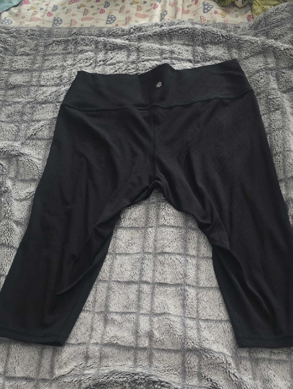 Athleta Transcend Rib Crop - Picture 3 of 3